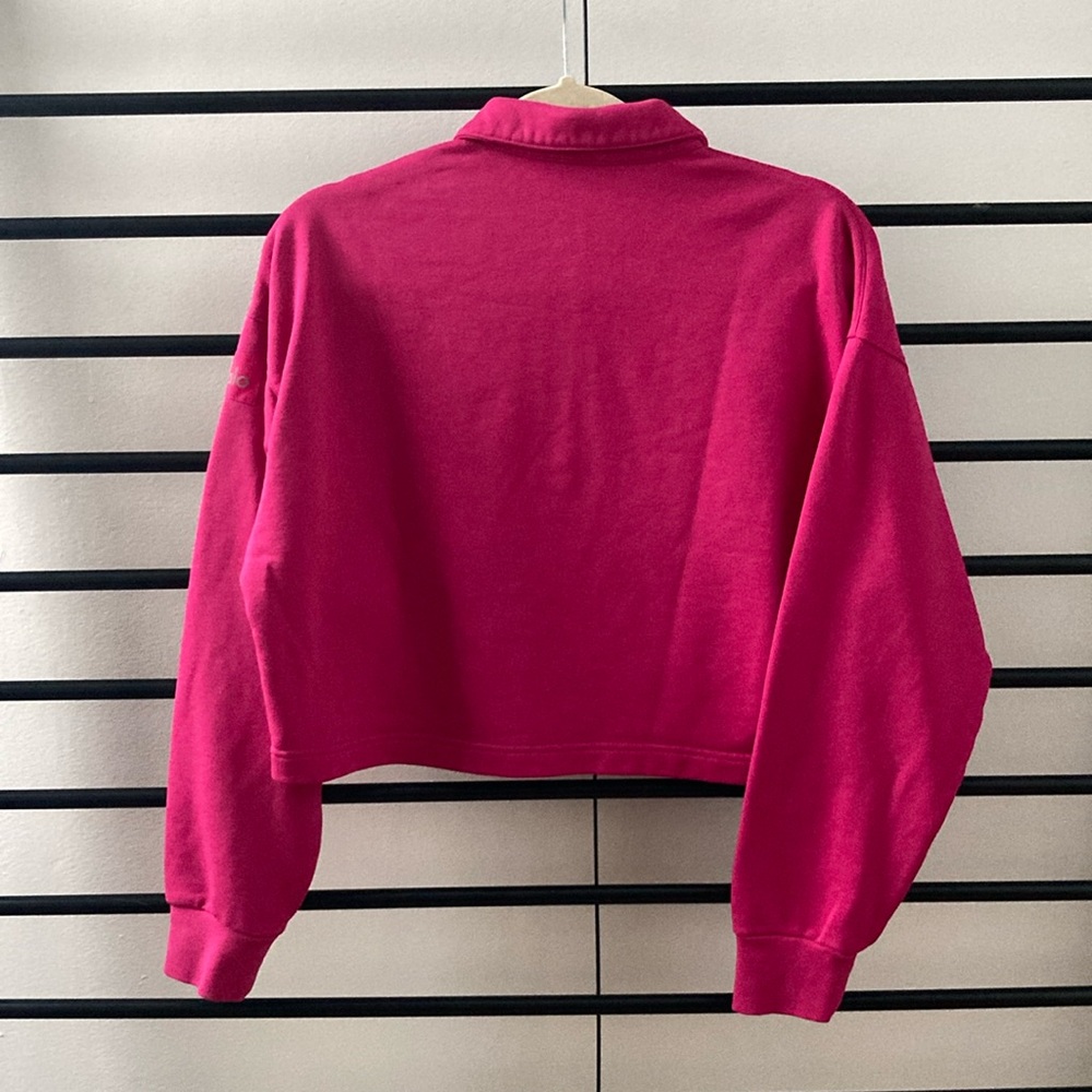 ALO Yoga Pink Long Sleeve Cropped Polo sweatshirt - Picture 3 of 6